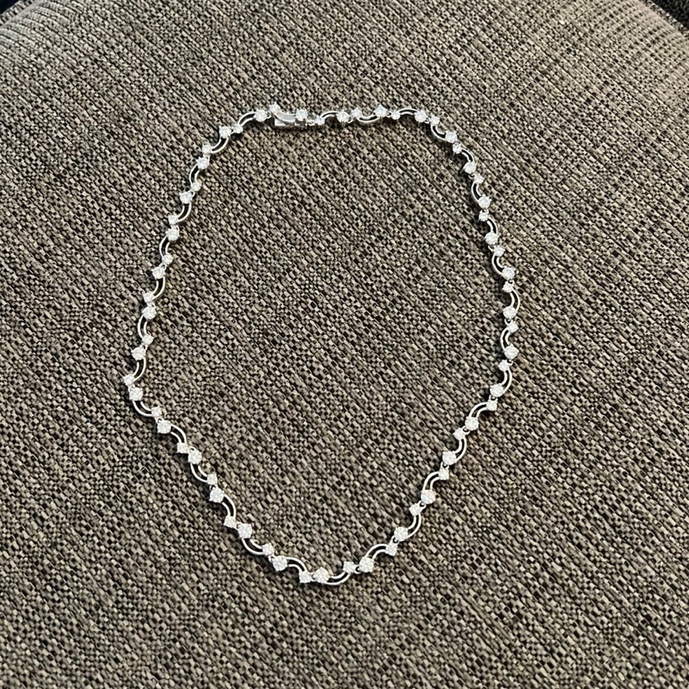 18’ costume diamond necklace.  Excellent used condition.